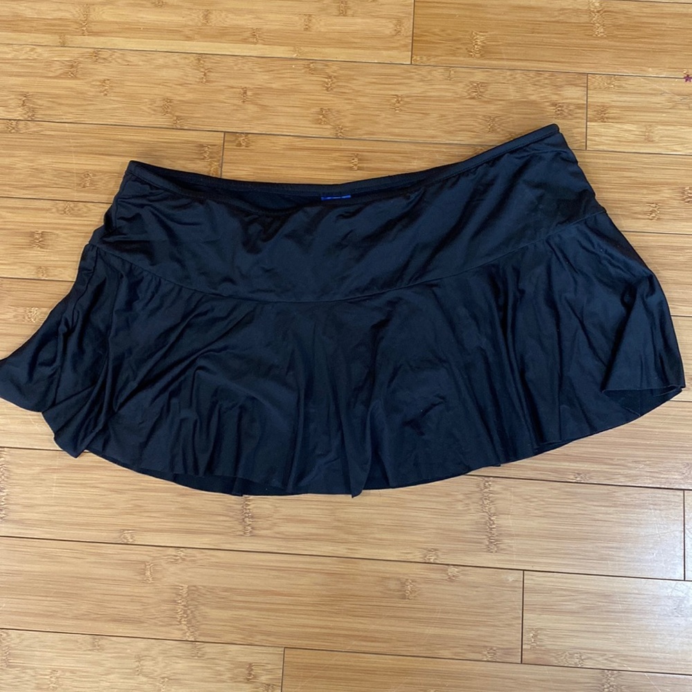 APT. 9 black swim skirt - size 3 X